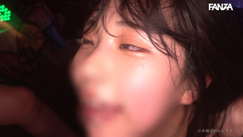 クラブでキメセクさせられてるギャル、アへ顔で乱れまくるｗｗｗ